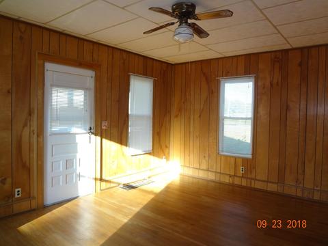 49 E Mill St, Pataskala, OH 43062 photo 2