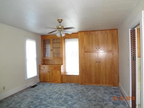 49 E Mill St, Pataskala, OH 43062 photo 4