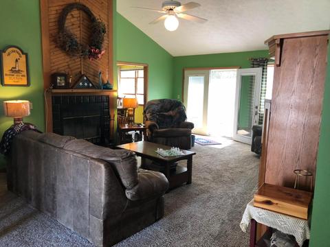 235 Clark Dr, Circleville, OH 43113 photo 3