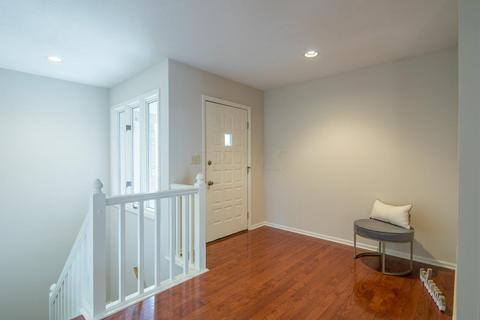 5953 E Kirkwall Ct, Dublin, OH 43017 photo 3