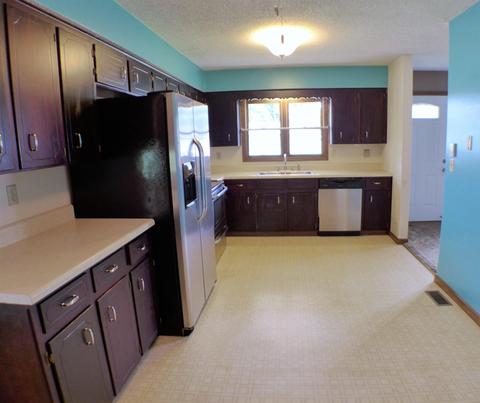 265 Barton St, Logan, OH 43138 photo 6