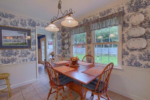 608 Edgewood Dr, Circleville, OH 43113 photo 15