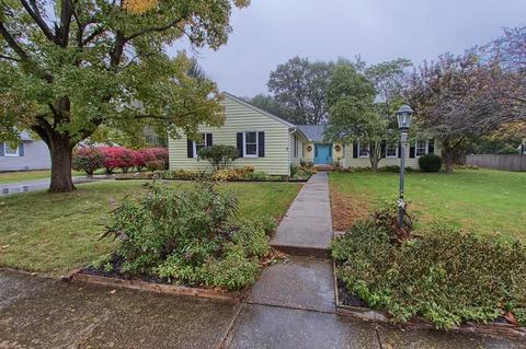 608 Edgewood Dr, Circleville, OH 43113 photo 2