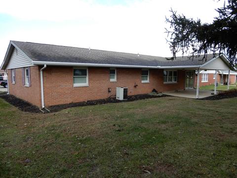 2010 Chippewa Dr, Circleville, OH 43113 photo 4