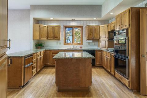 4255 Westleton Ct, Columbus, OH 43221 photo 6