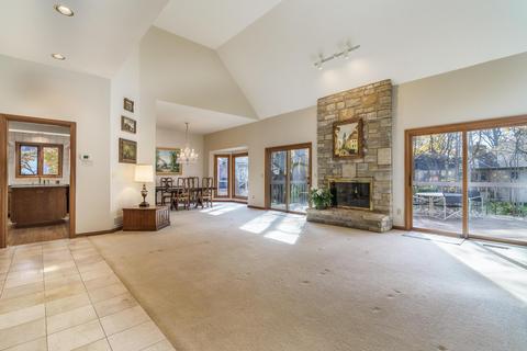4255 Westleton Ct, Columbus, OH 43221 photo 5