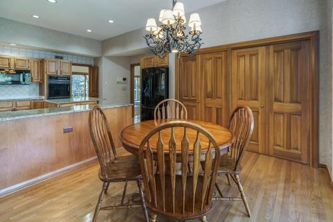 4255 Westleton Ct, Columbus, OH 43221 photo 9