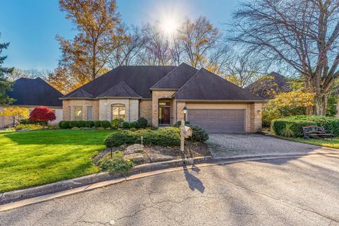 4255 Westleton Ct, Columbus, OH 43221 photo 1