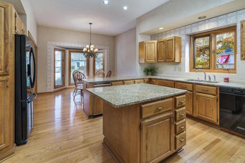 4255 Westleton Ct, Columbus, OH 43221 photo 7