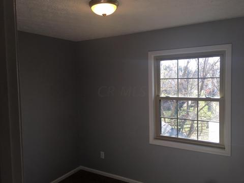 3737 Carnforth Dr, Columbus, OH 43221 photo 9