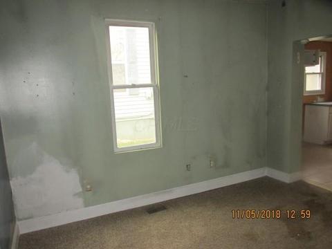 409 E Mulberry St, Lancaster, OH 43130 photo 4