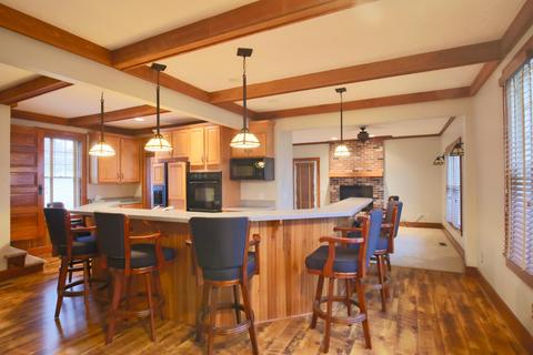 728 E Chestnut St, Lancaster, OH 43130 photo 2