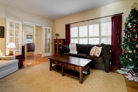339 E Torrence Rd, Columbus, OH 43214 photo 9
