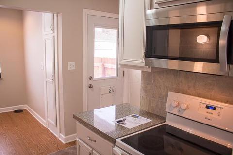 380 E Weisheimer Rd, Columbus, OH 43214 photo 9