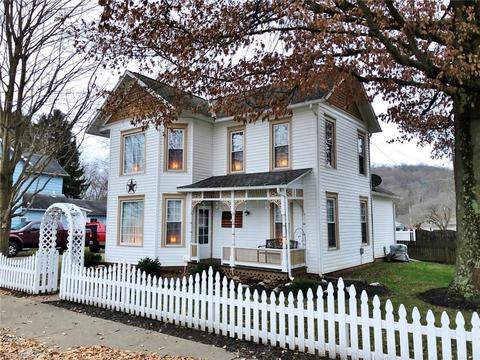 1007 Chestnut St, Dresden, OH 43821 photo 1