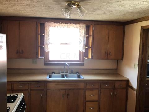 170 Main St, Corning, OH 43730 photo 11