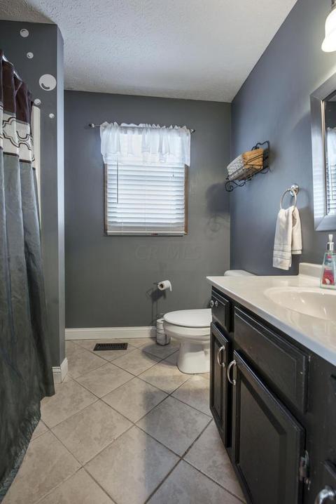 325 E High St, Amanda, OH 43102 photo 28