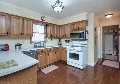 325 E High St, Amanda, OH 43102 photo 7