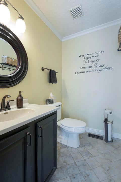 325 E High St, Amanda, OH 43102 photo 14