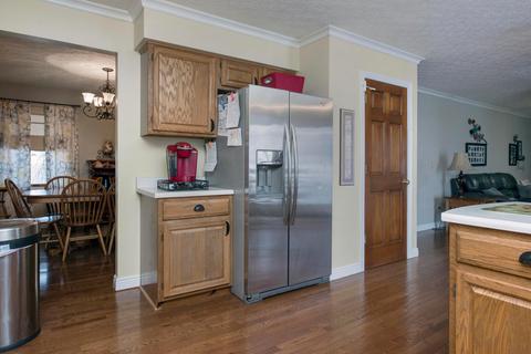 325 E High St, Amanda, OH 43102 photo 9