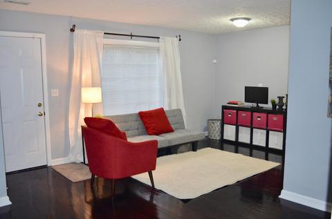 984 E Weber Rd, Columbus, OH 43211 photo 7
