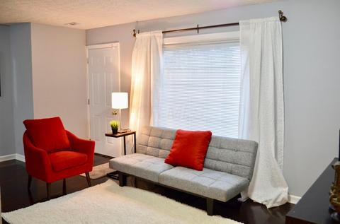 984 E Weber Rd, Columbus, OH 43211 photo 5
