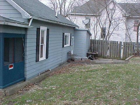 160 E Main St, Corning, OH 43730 photo 3