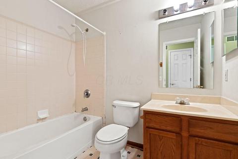 1082 Insco Loop, Blacklick, OH 43004 photo 22