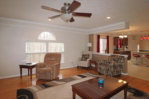 165 Deer Path Ct, Pataskala, OH 43062 photo 11