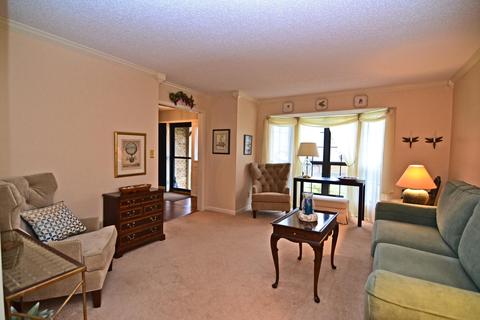 3264 Farmbrook Dr, Grove City, OH 43123 photo 7