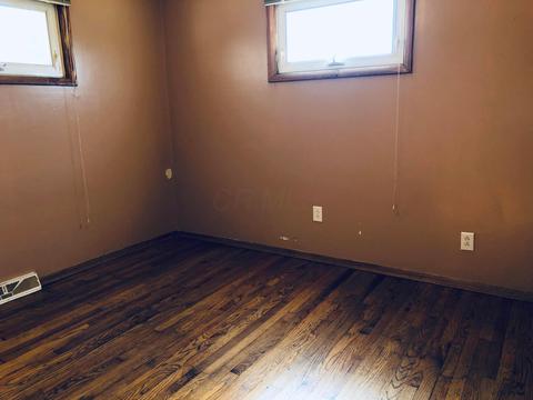 138 11th St, Corning, OH 43730 photo 11