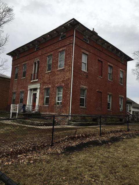 65 E William St, Delaware, OH 43015 photo 2