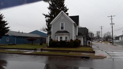 818 S Pickaway St, Circleville, OH 43113 photo 3