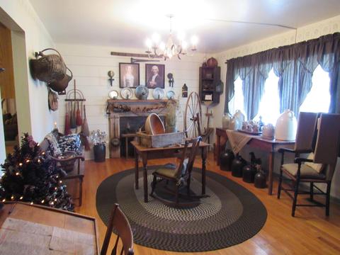 1170 Mccain Ave, Springfield, OH 45506 photo 2