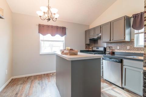 975 Robmeyer Dr, Columbus, OH 43207 photo 8