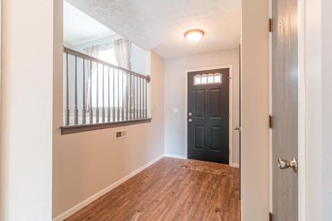 975 Robmeyer Dr, Columbus, OH 43207 photo 2
