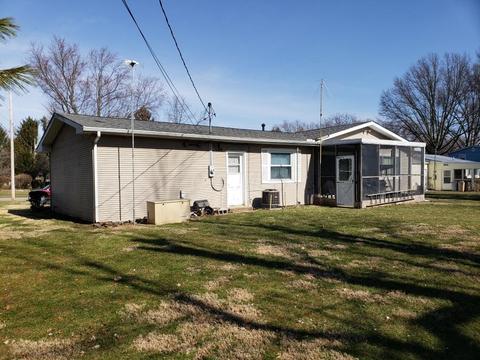 423 Holiday Ln, Circleville, OH 43113 photo 4
