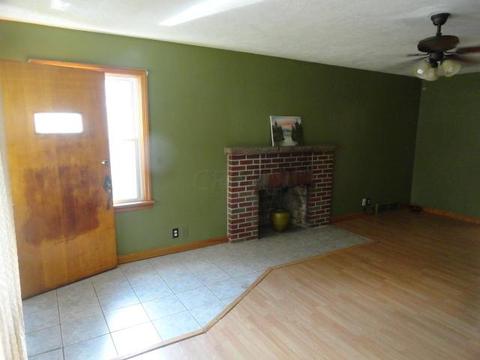 137 Wolfe Ave, Mansfield, OH 44907 photo 3