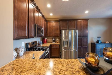 237 Faulkner Dr, Lithopolis, OH 43136 photo 4