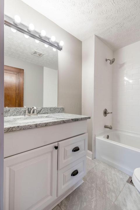 396 E Weber Rd, Columbus, OH 43202 photo 24