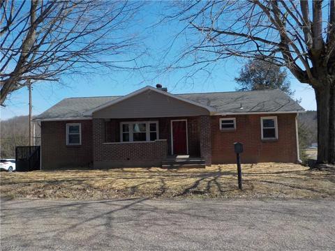502 Front St, Philo, OH 43771 photo 1