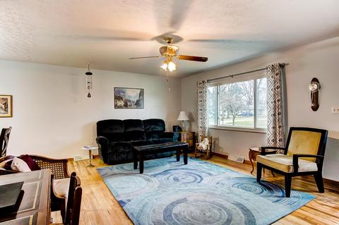 471 Mccutcheon Rd, Columbus, OH 43230 photo 4