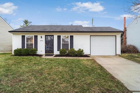 3885 Farm Brook Ln, Columbus, OH 43204 photo 1