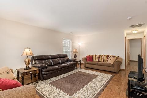 3885 Farm Brook Ln, Columbus, OH 43204 photo 5