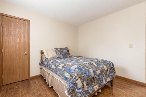 3885 Farm Brook Ln, Columbus, OH 43204 photo 13