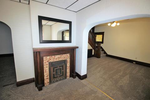 36 E North St, Newark, OH 43055 photo 4