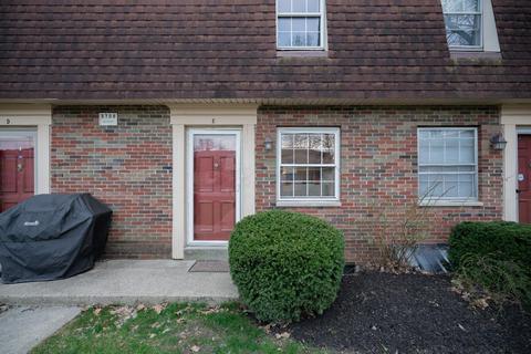 5708 Beechcroft Rd #E, Columbus, OH 43229 photo 3