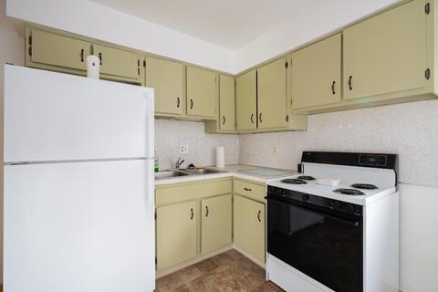 5708 Beechcroft Rd #E, Columbus, OH 43229 photo 7
