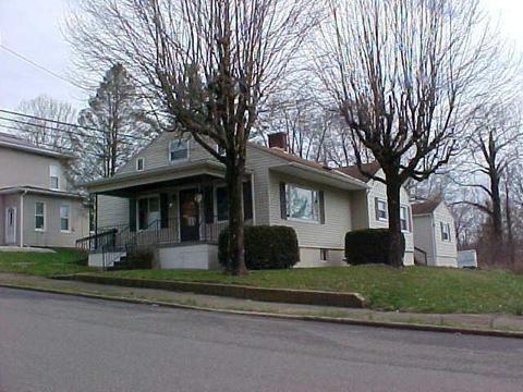 112 2nd St, Shawnee, OH 43782 photo 1