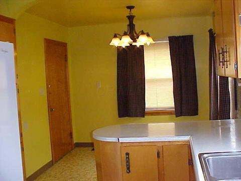 112 2nd St, Shawnee, OH 43782 photo 11